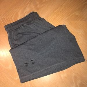 Large Under Armour Athletic Gym Shorts